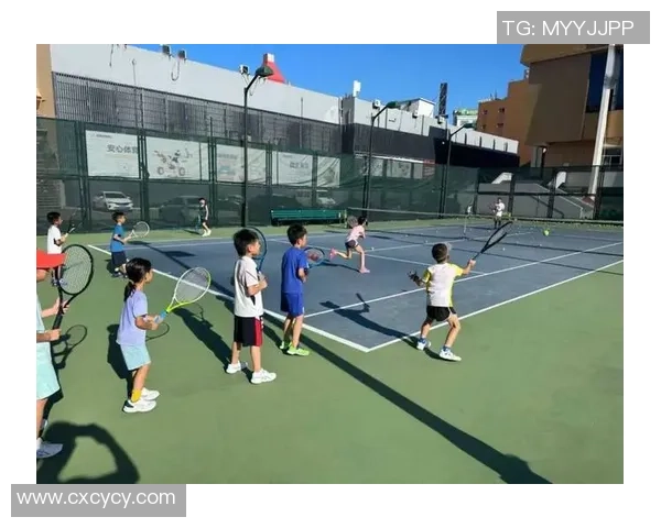 重庆网球队比赛经验深度对比分析与发展潜力探讨